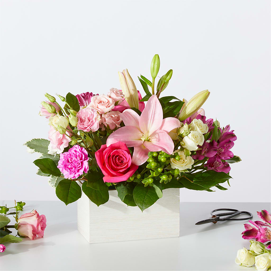 Sweetberry Box – A Florist Original – HARRY'S FLOWERS, Victoria BC