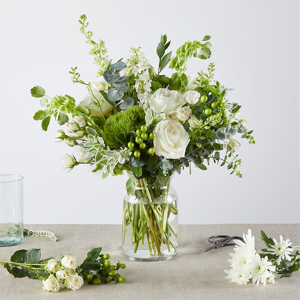 Irish Garden - A Florist Original – HARRY'S FLOWERS, Victoria BC