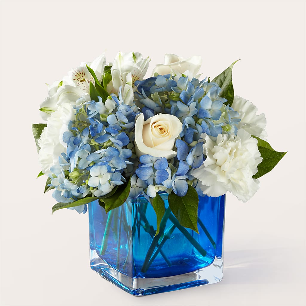 Soothing Waters Bouquet – HARRY'S FLOWERS, Victoria BC