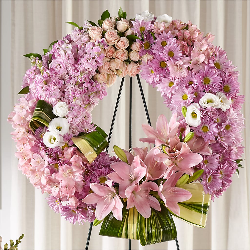 Gift of Warmth Wreath – HARRY'S FLOWERS, Victoria BC