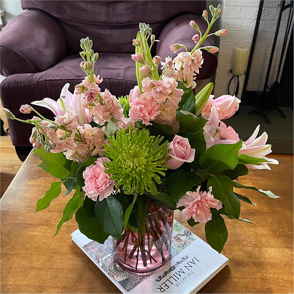 Pretty in Pink Bouquet – HARRY'S FLOWERS, Victoria BC
