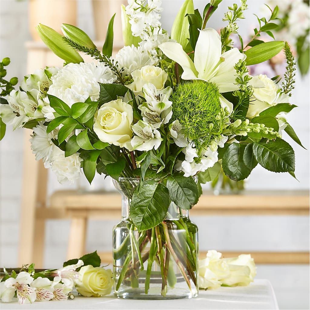 Classic Ivory – A Florist Original – HARRY'S FLOWERS, Victoria BC