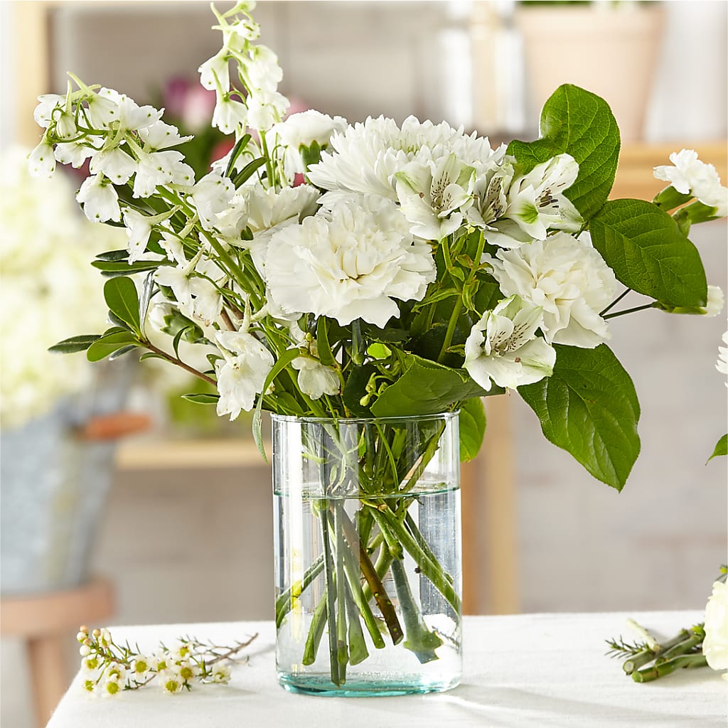 Classic Ivory – A Florist Original – HARRY'S FLOWERS, Victoria BC