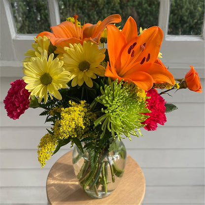 Bold & Bright – A Florist Original – HARRY'S FLOWERS, Victoria BC
