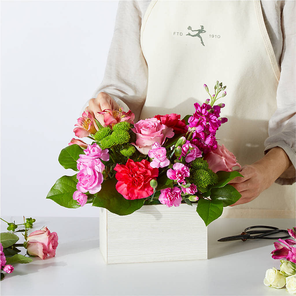 Sweetberry Box – A Florist Original – HARRY'S FLOWERS, Victoria BC
