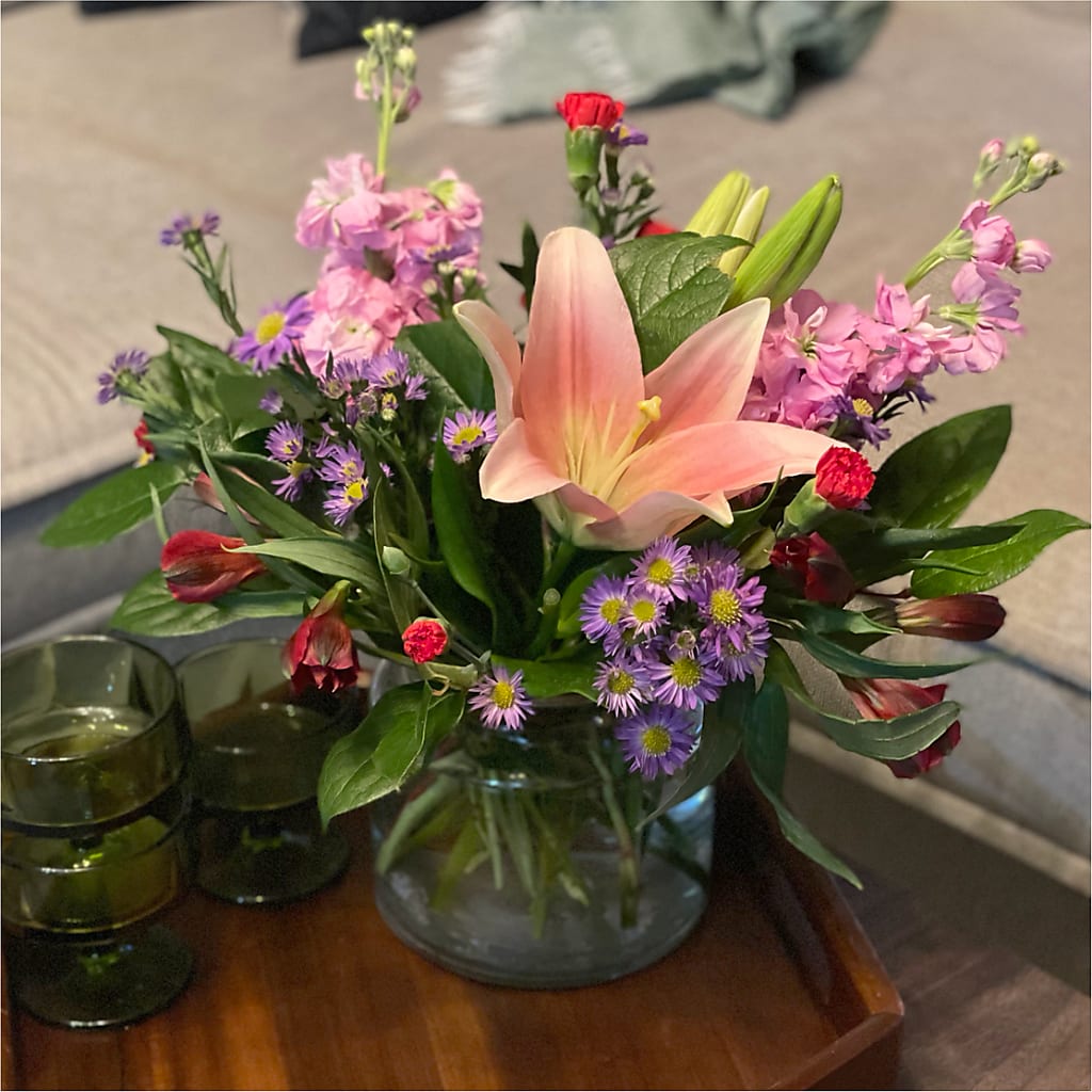 Romantique Bouquet – HARRY'S FLOWERS, Victoria BC