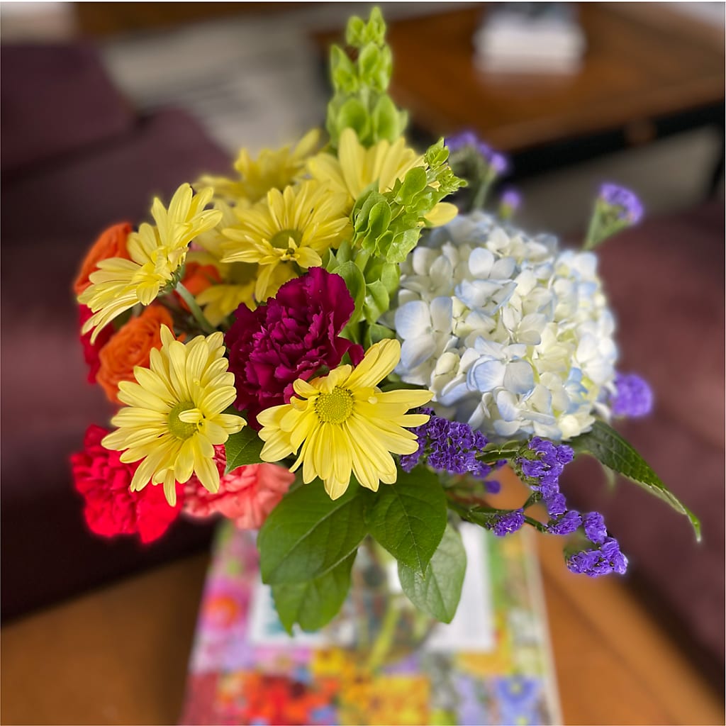 Summer Spectra - A Florist Original – HARRY'S FLOWERS, Victoria BC