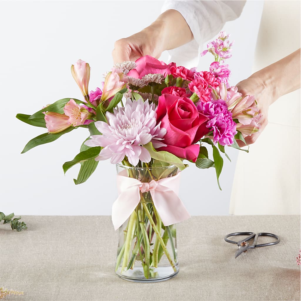 Pink Ribbon - A Florist Original – HARRY'S FLOWERS, Victoria BC