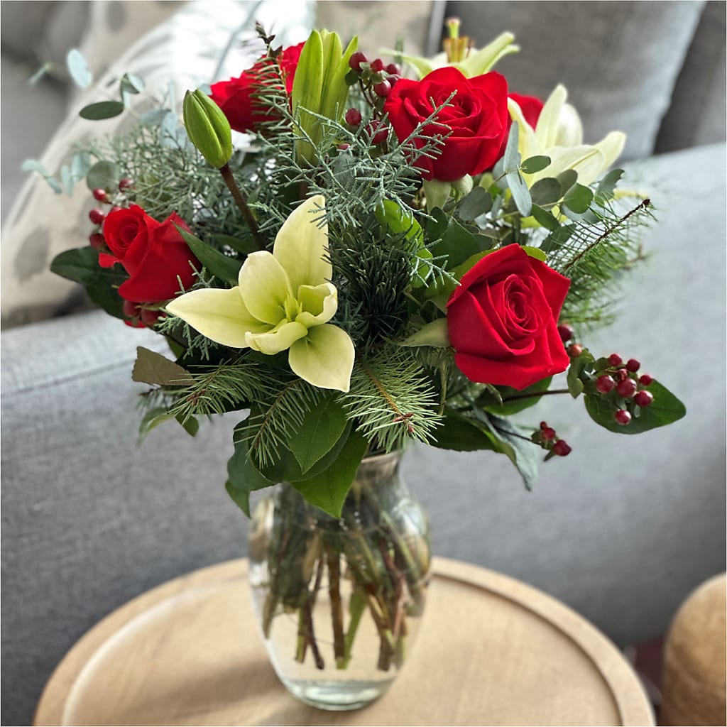 Glittering Lights Bouquet – HARRY'S FLOWERS, Victoria BC