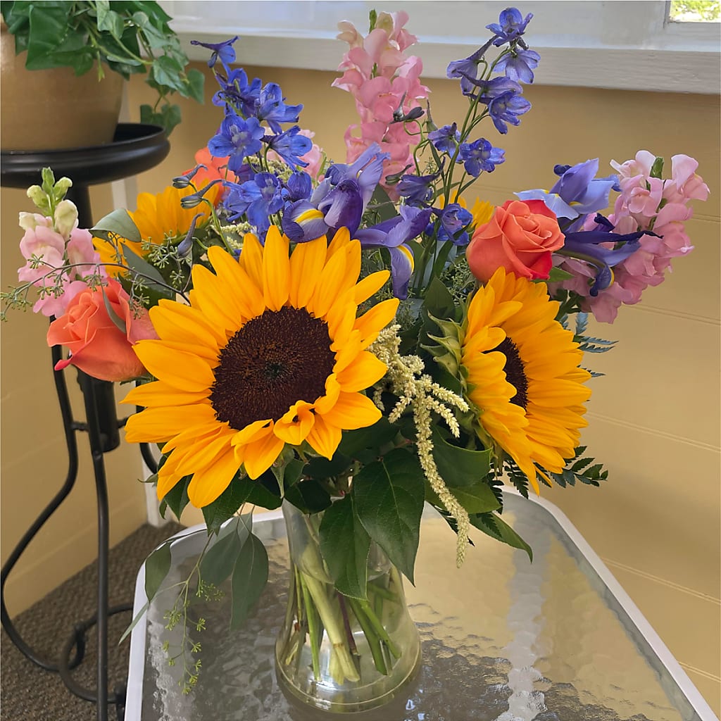 Rays of Life Bouquet – HARRY'S FLOWERS, Victoria BC