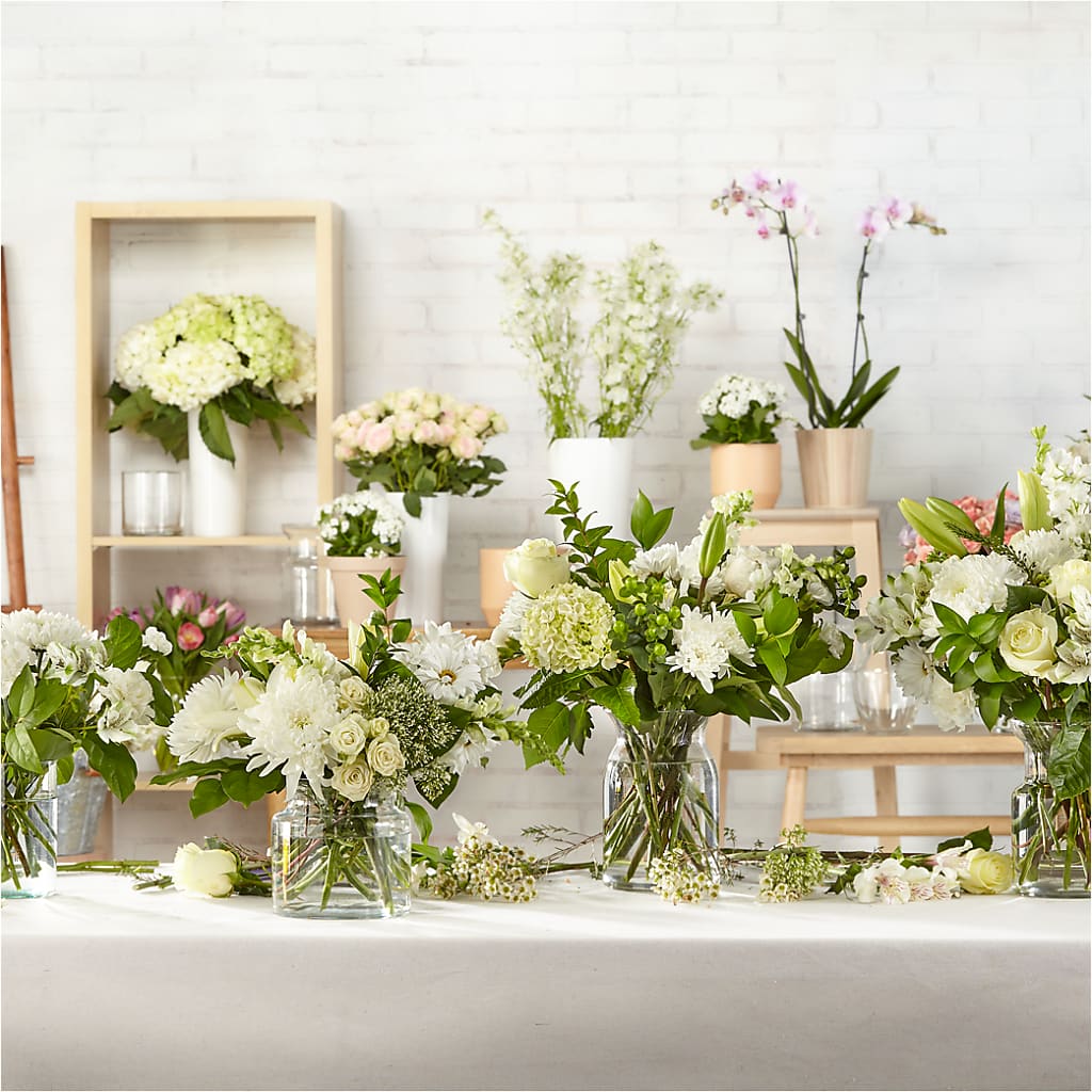 Classic Ivory – A Florist Original – HARRY'S FLOWERS, Victoria BC