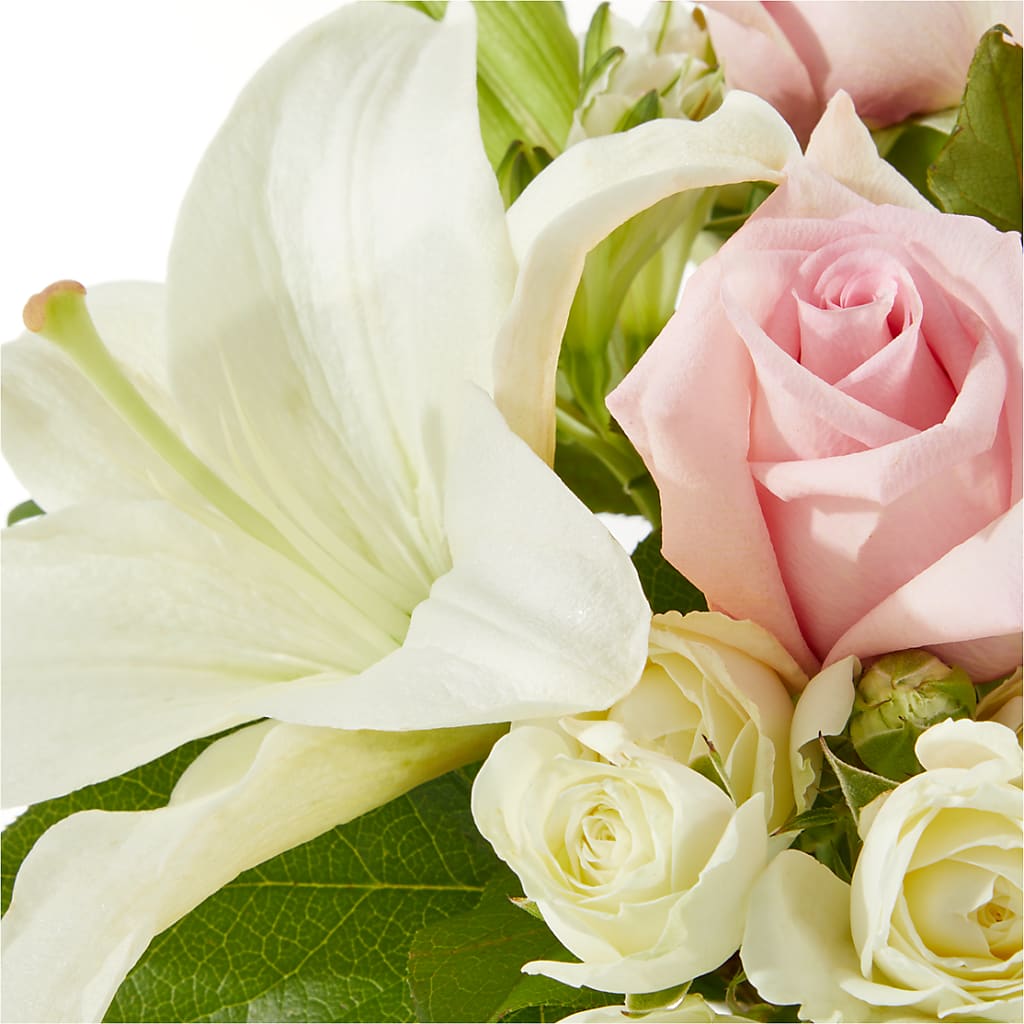 Kindhearted Bouquet – HARRY'S FLOWERS, Victoria BC