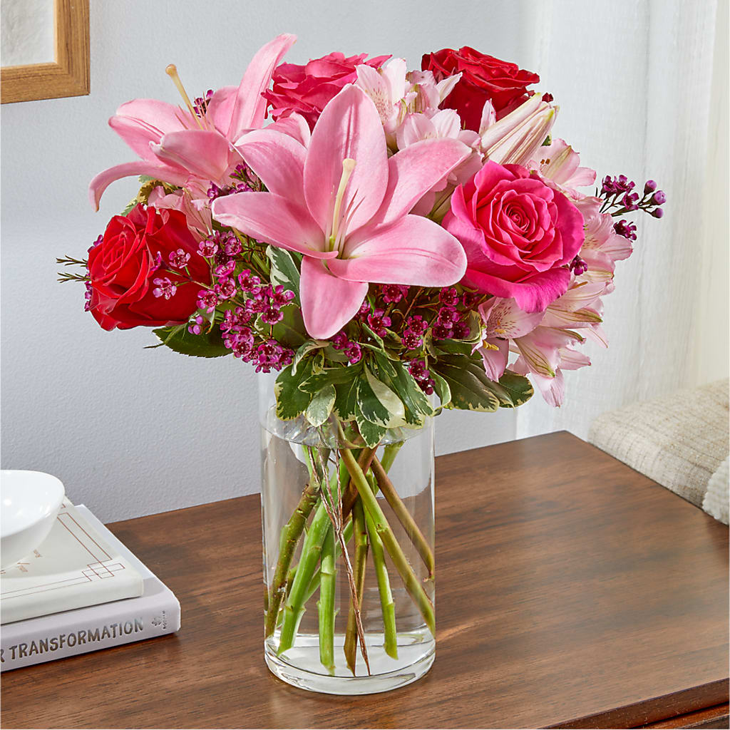 Lucky in Love Bouquet – HARRY'S FLOWERS, Victoria BC