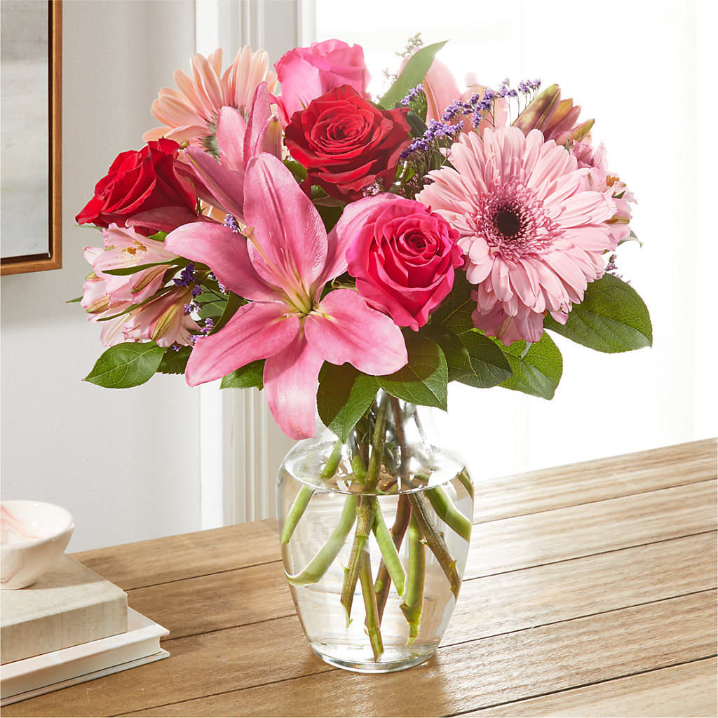 Lots of Love Bouquet – HARRY'S FLOWERS, Victoria BC