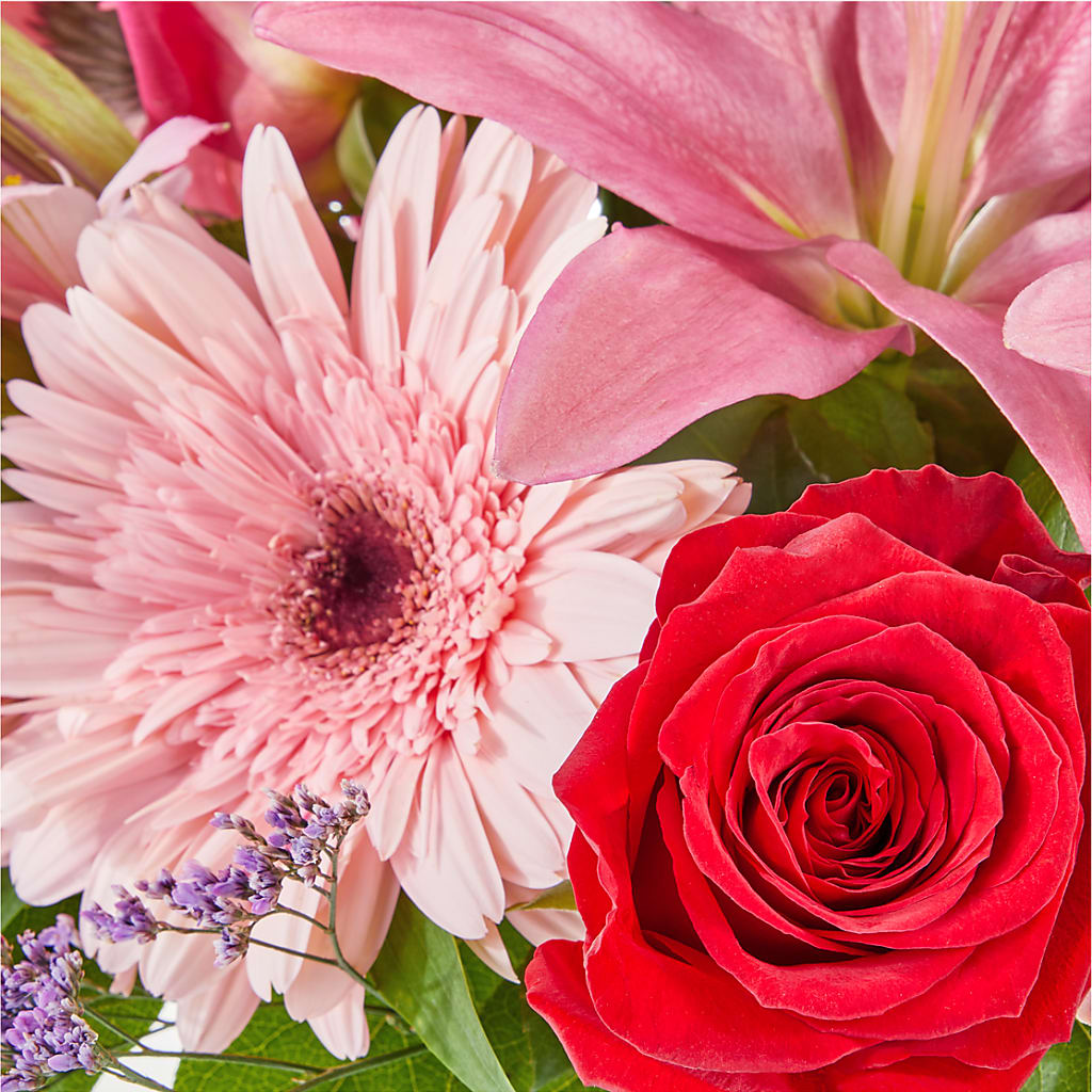 Lots of Love Bouquet – HARRY'S FLOWERS, Victoria BC