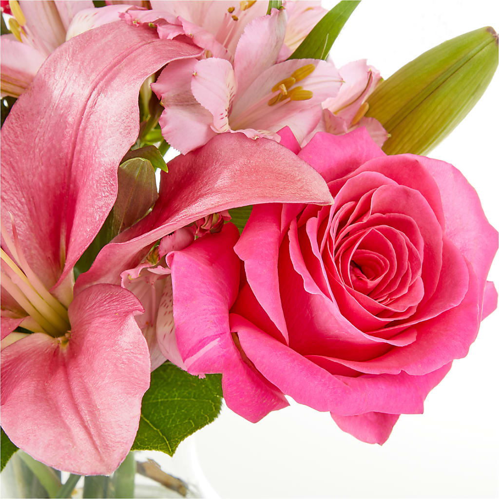 Lots of Love Bouquet – HARRY'S FLOWERS, Victoria BC
