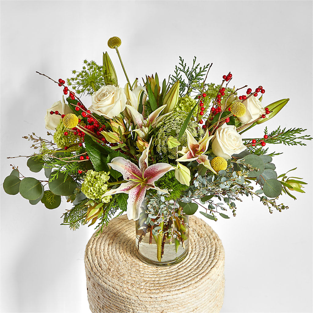 Berry & Bright Bouquet – HARRY'S FLOWERS, Victoria BC